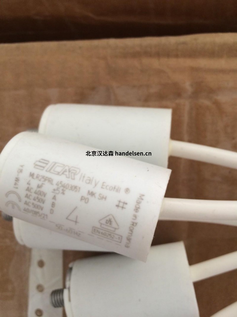 src=http://m.ph-v.com/skin/m03skinBlue/image/nopic.gif