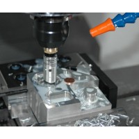 imm cleaning旋轉噴嘴 SRN22 非常適合 3D 表面、底切和鉆孔